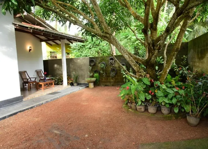 Sanjee Villa Hikkaduwa