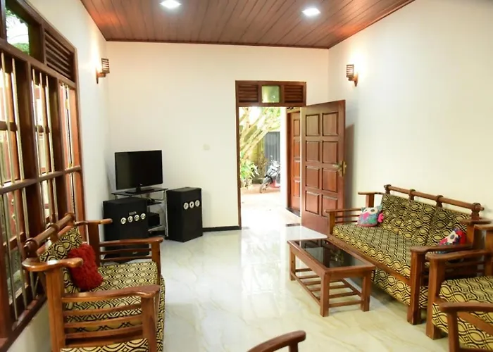 Sanjee Villa Hikkaduwa